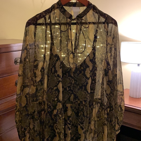 H&M Women’s Size Small- Sheer Lined snake skin look pullover dress. - Picture 1 of 4